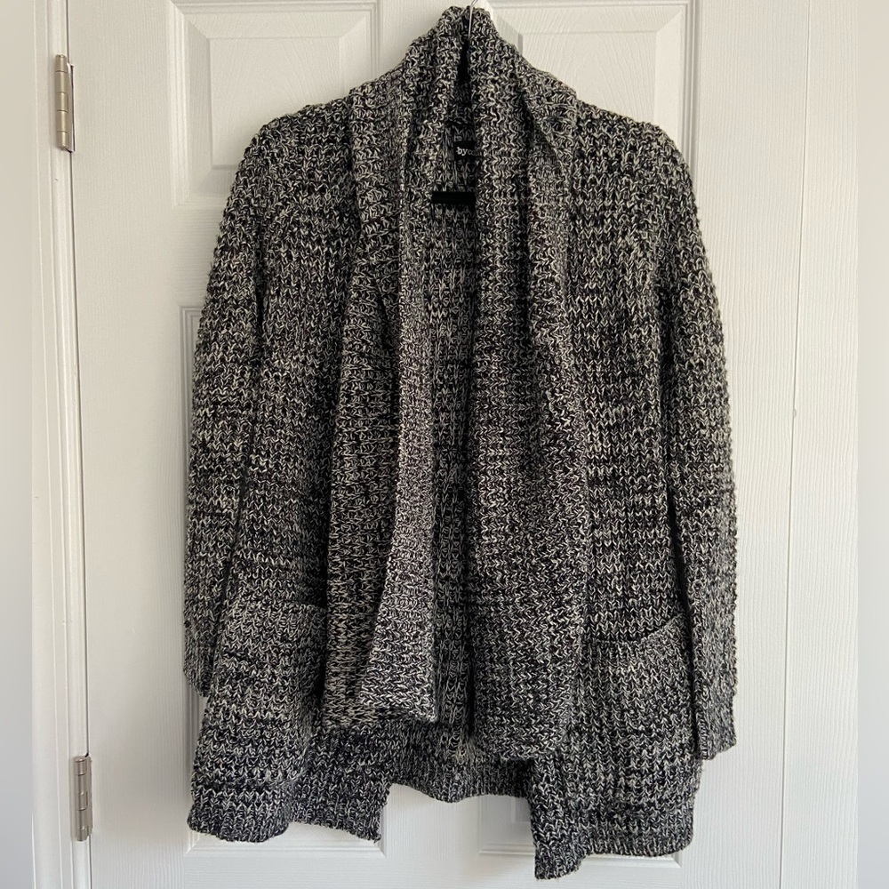 EUC thick warm marled cardigan (Medium)